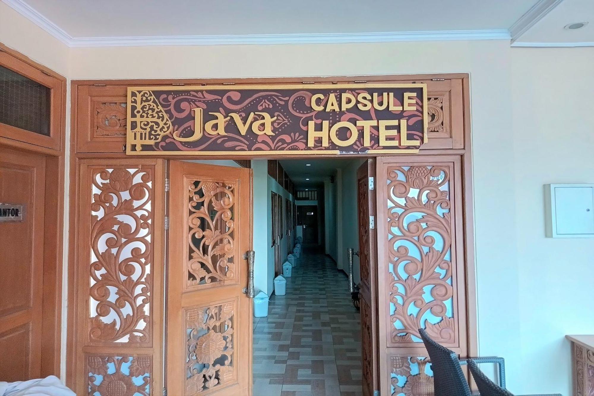 Java Capsule Hotel Malang Buitenkant foto